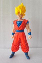 SUPER SAIYAN SON GOKU 38cm